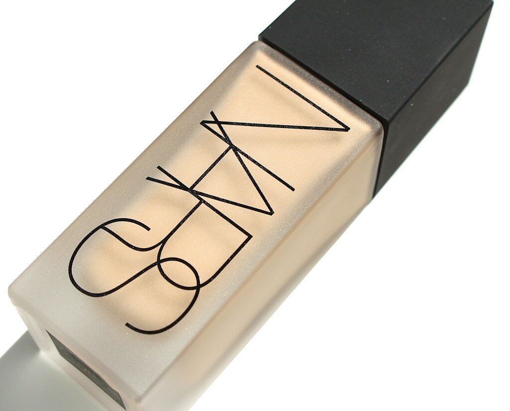 NARS All Day Luminous Weightless Foundation